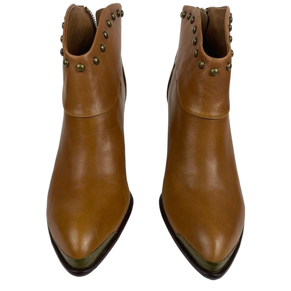 Women’s B Makowsky Quincy Tan Studded Leather Ankle Boots Size 7.5